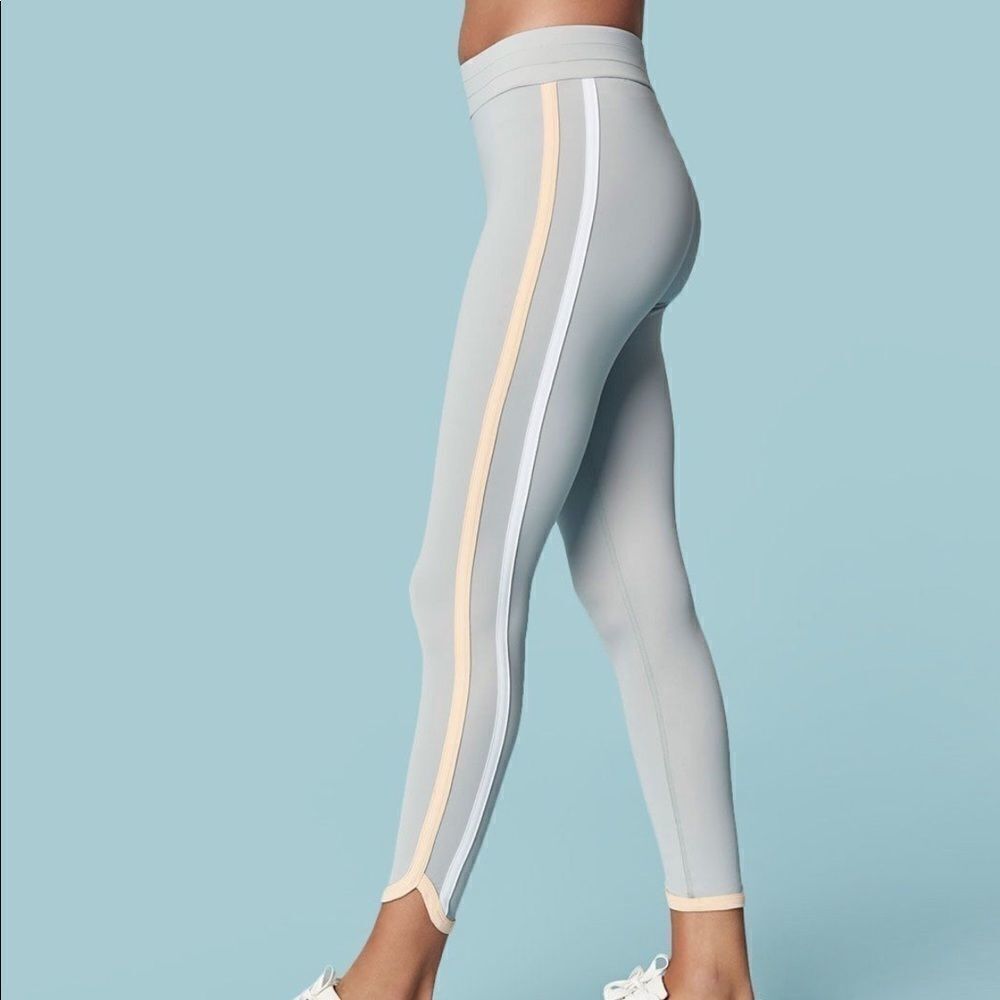 ENSMBL Align Curve Hem Legging Gray Peach White Stripe Size Small